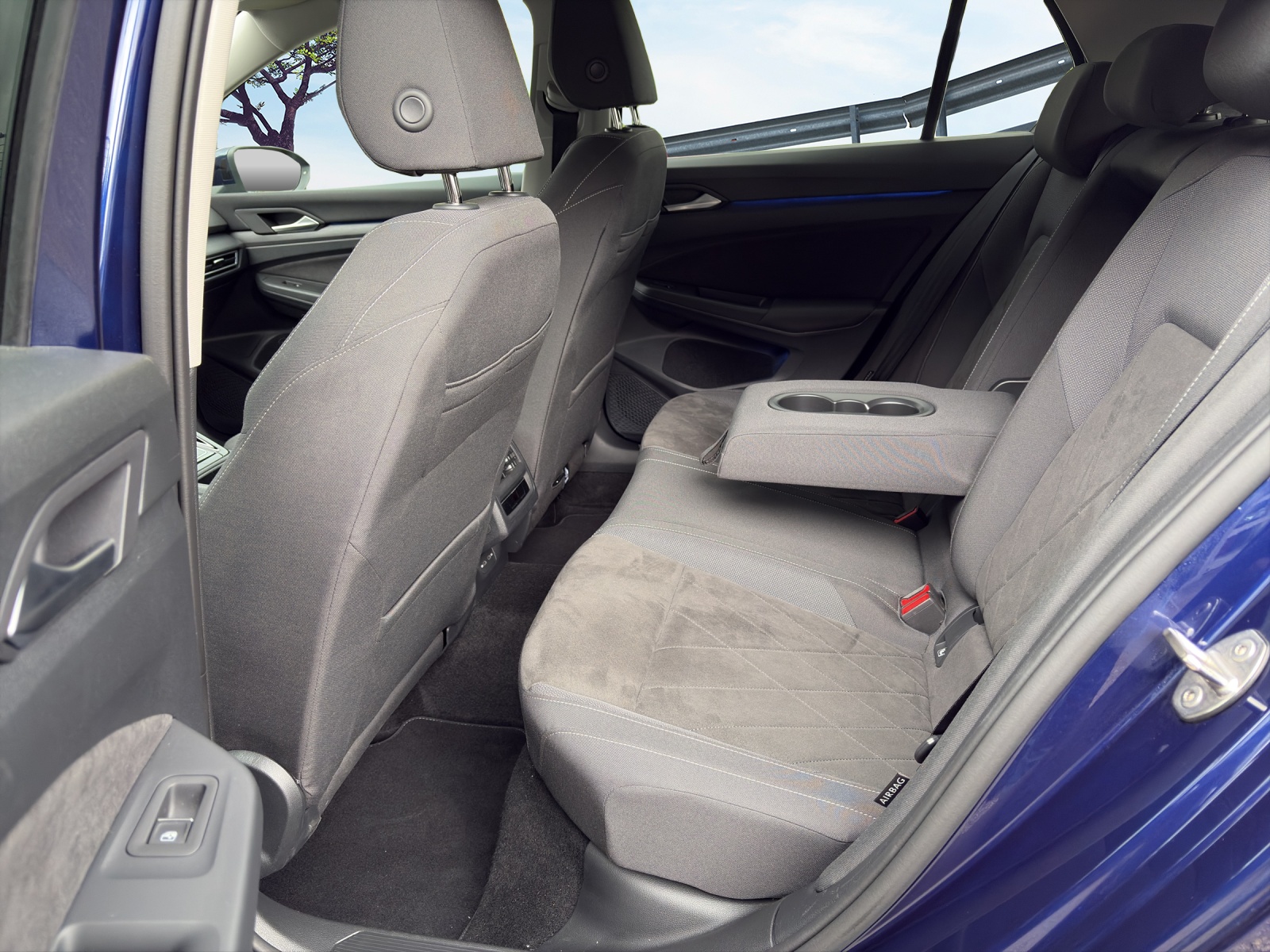 VW Golf 1.4 TSI PHEV Style-image-7