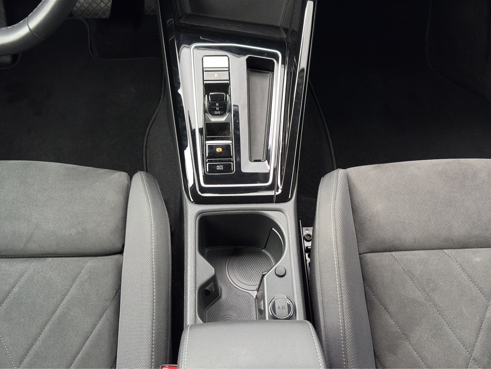 VW Golf 1.4 TSI PHEV Style-image-14