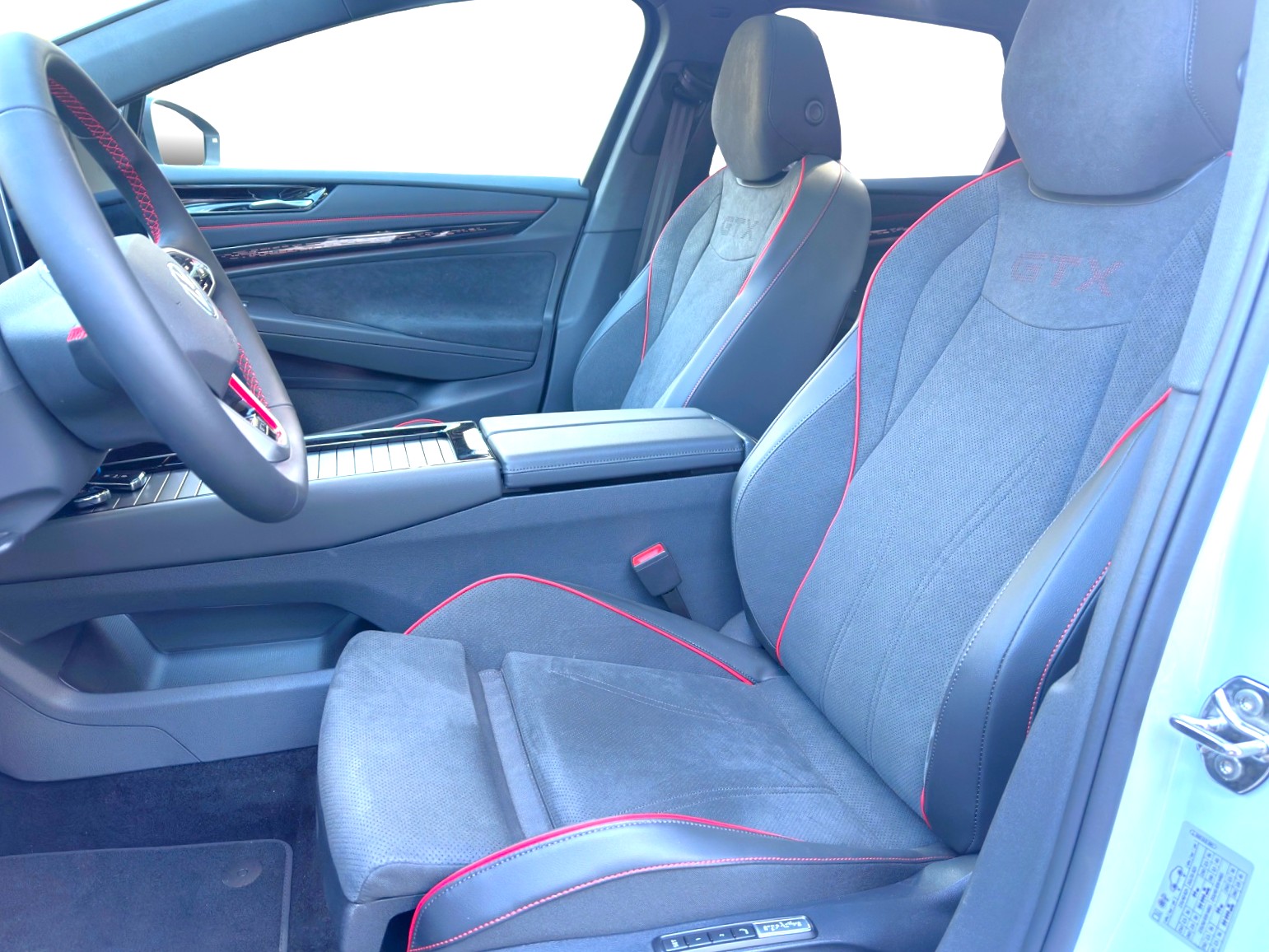 VW ID.7 Tourer GTX 86 kWh GTX 4 Motion-image-7