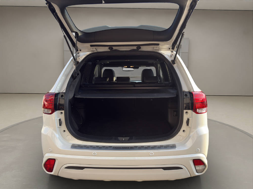 MITSUBISHI Outlander 2.4 PHEV Diamond S-Edition-image-13