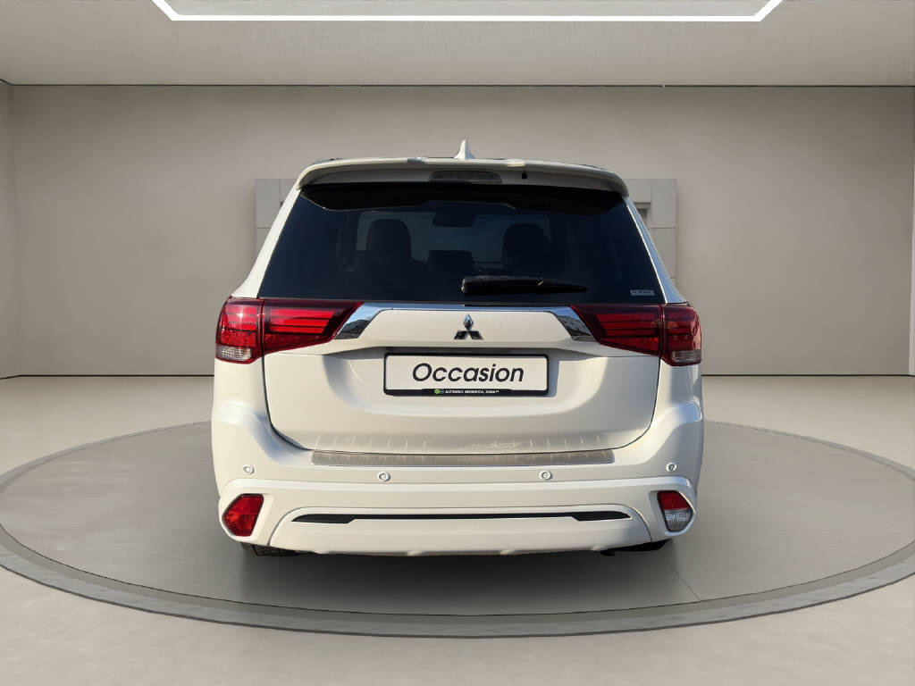MITSUBISHI Outlander 2.4 PHEV Diamond S-Edition-image-3