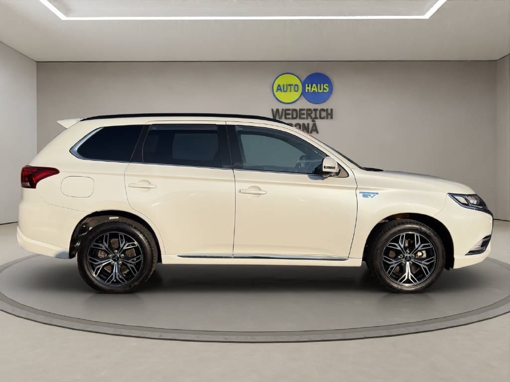 MITSUBISHI Outlander 2.4 PHEV Diamond S-Edition-image-5