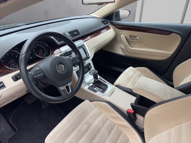 VW Passat CC 2.0 TSI Tiptronic-image-8