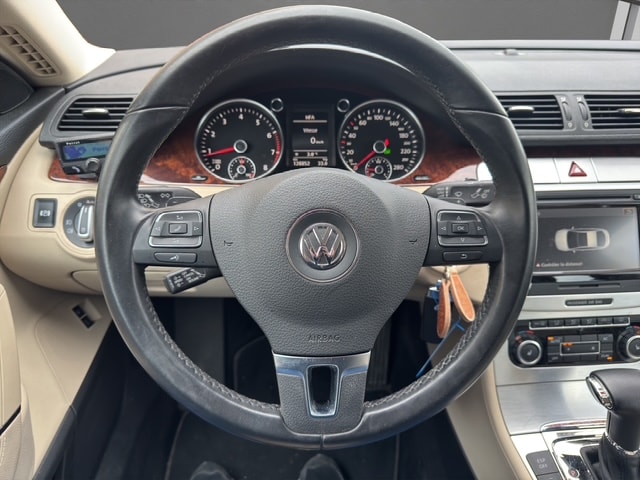 VW Passat CC 2.0 TSI Tiptronic-image-9