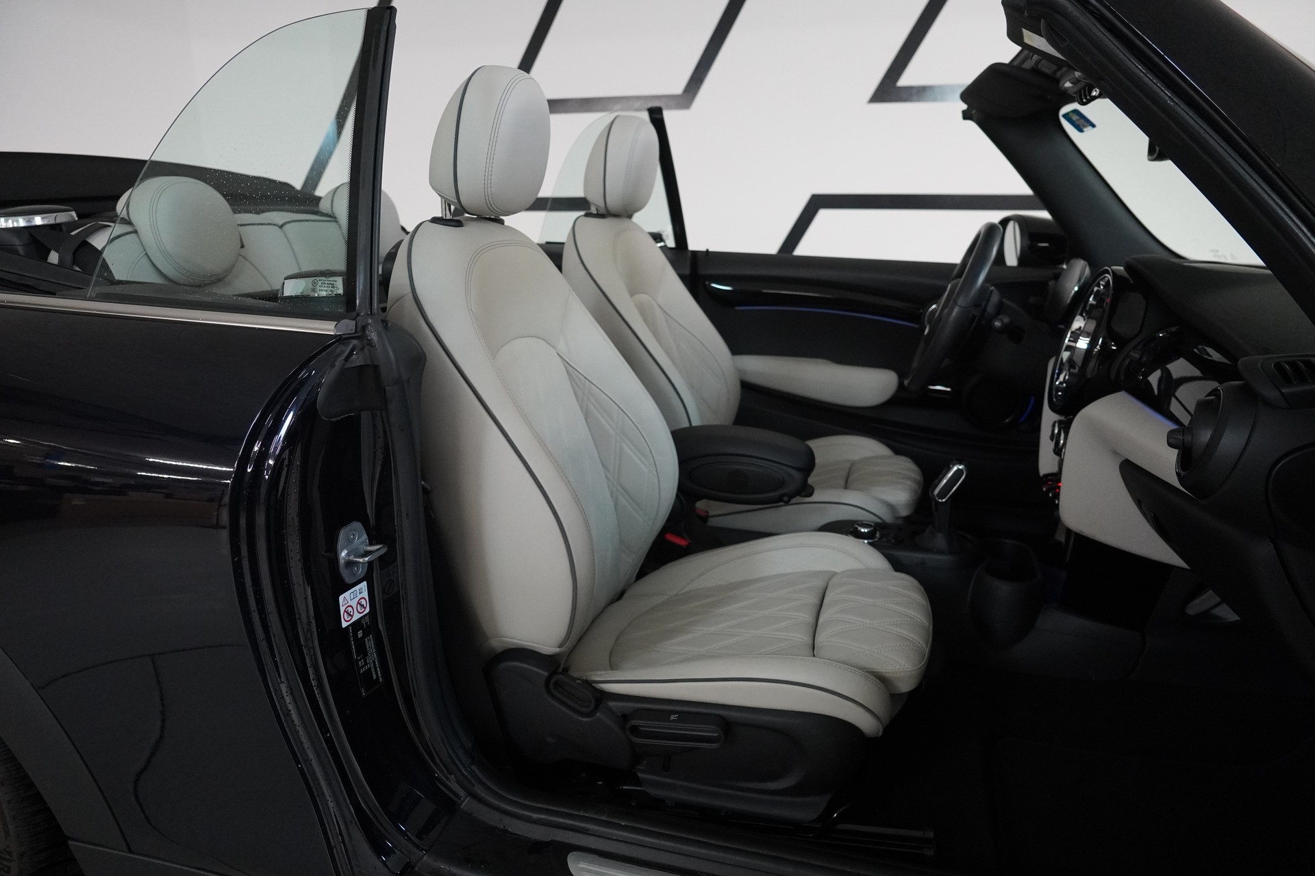 MINI Cooper S Cabriolet DKG-image-21
