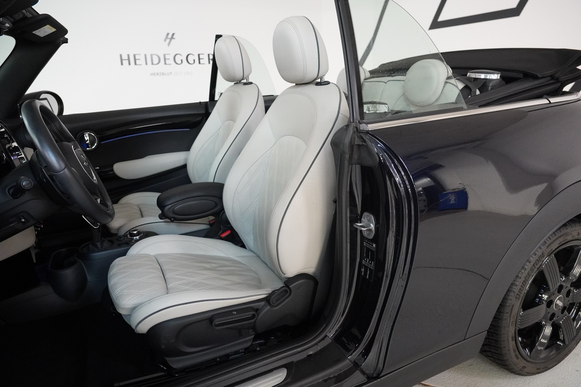 MINI Cooper S Cabriolet DKG-image-19