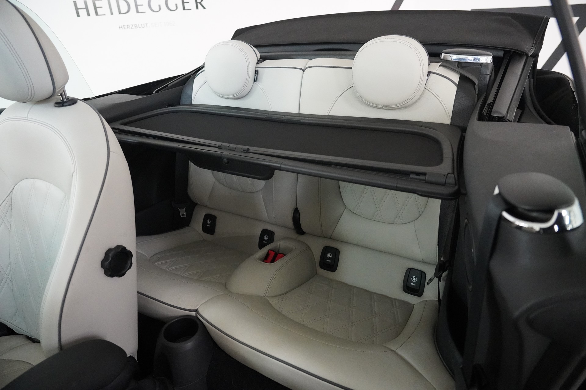 MINI Cooper S Cabriolet DKG-image-22