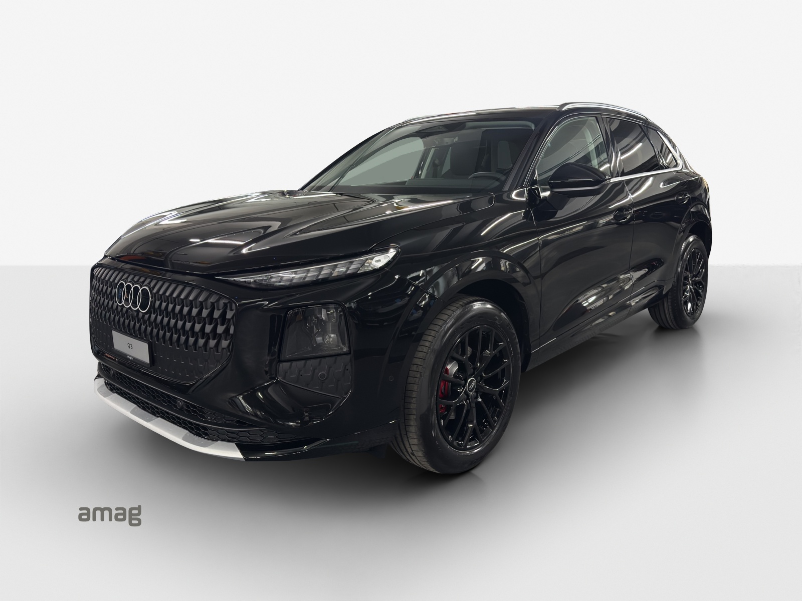 AUDI Q3 SUV 110 kW TFSI S tronic-image-0