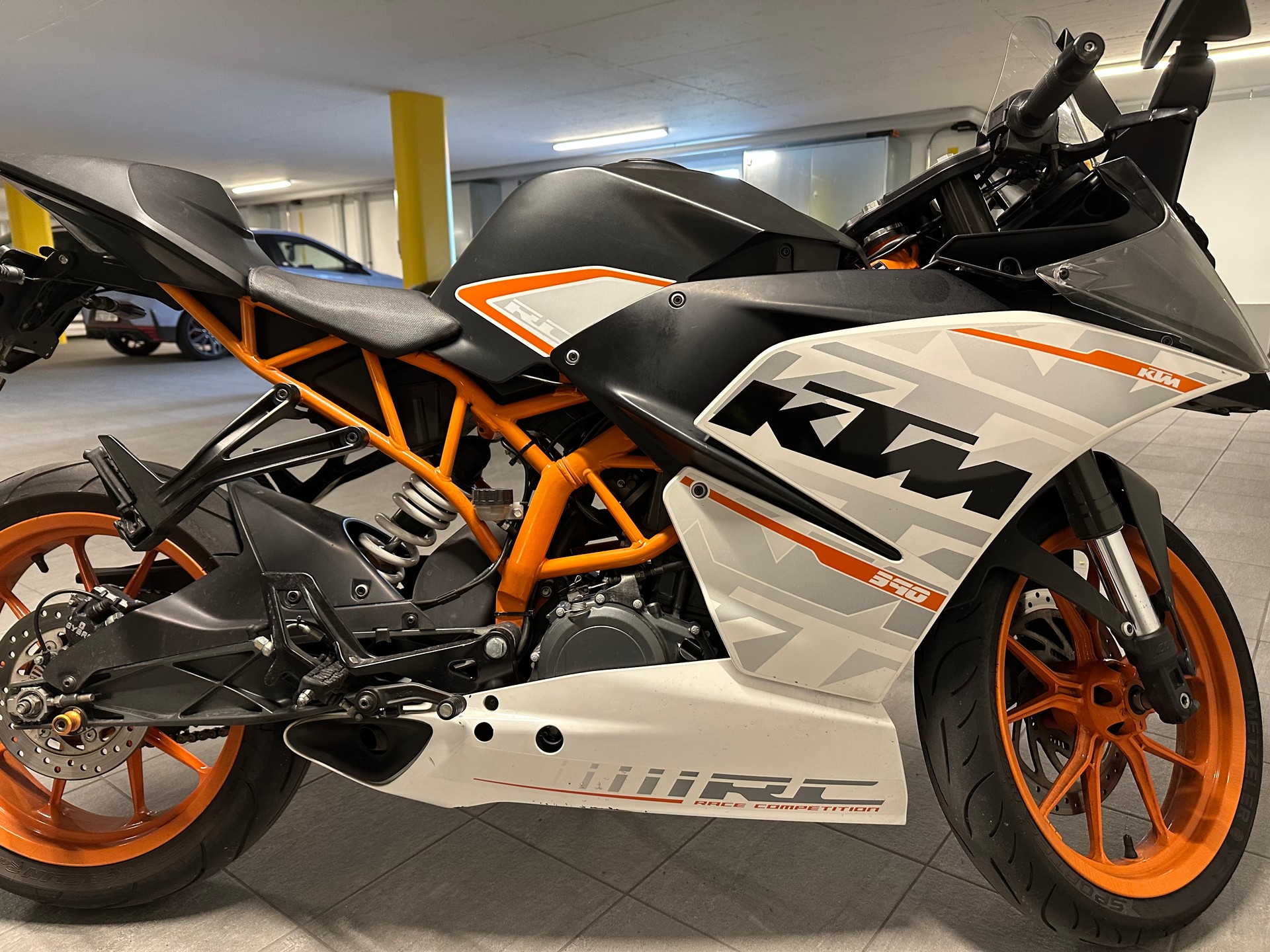 KTM RC 390 ABS-image-4