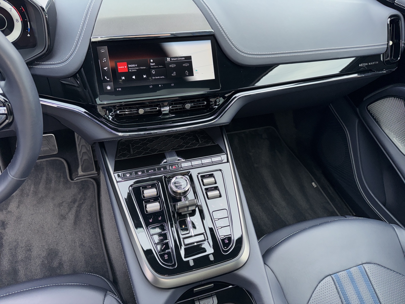 ASTON MARTIN DBX 707 4.0 V8-image-11