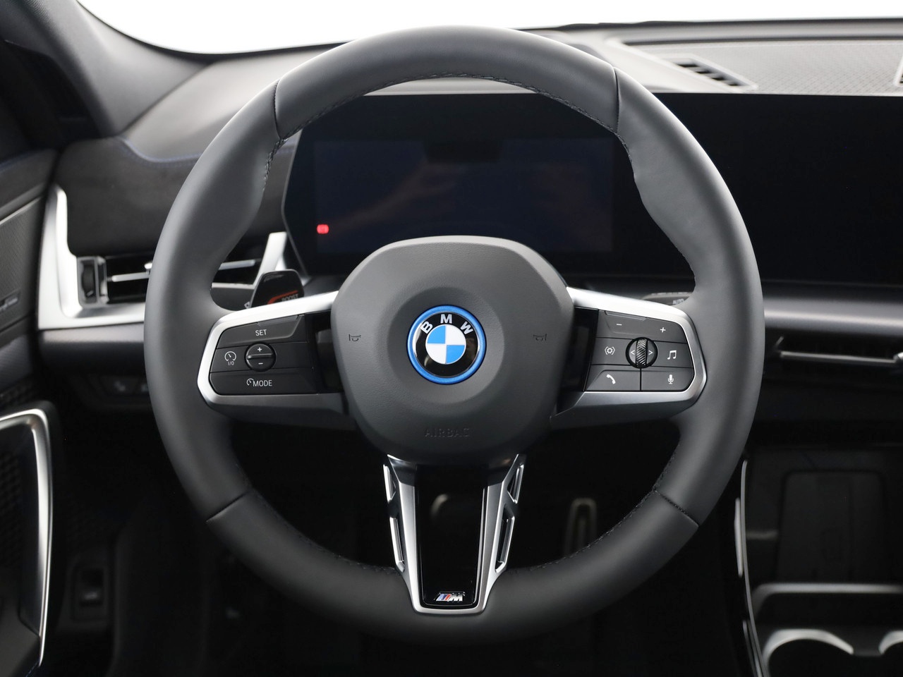 BMW iX2 xDrive 30 Edition M Sport-image-5
