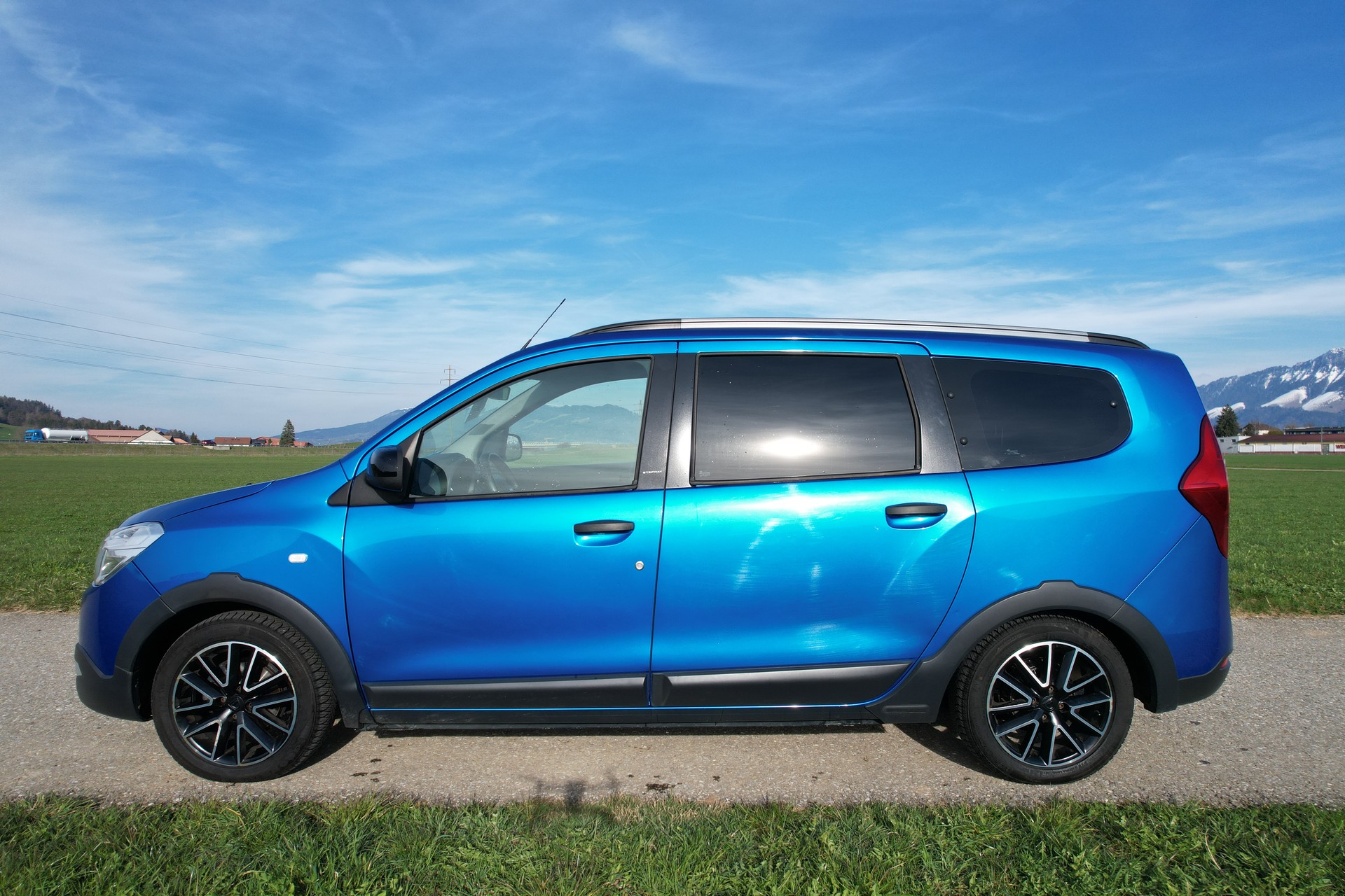 DACIA Lodgy 1.6 Stepway 7PL-image-1