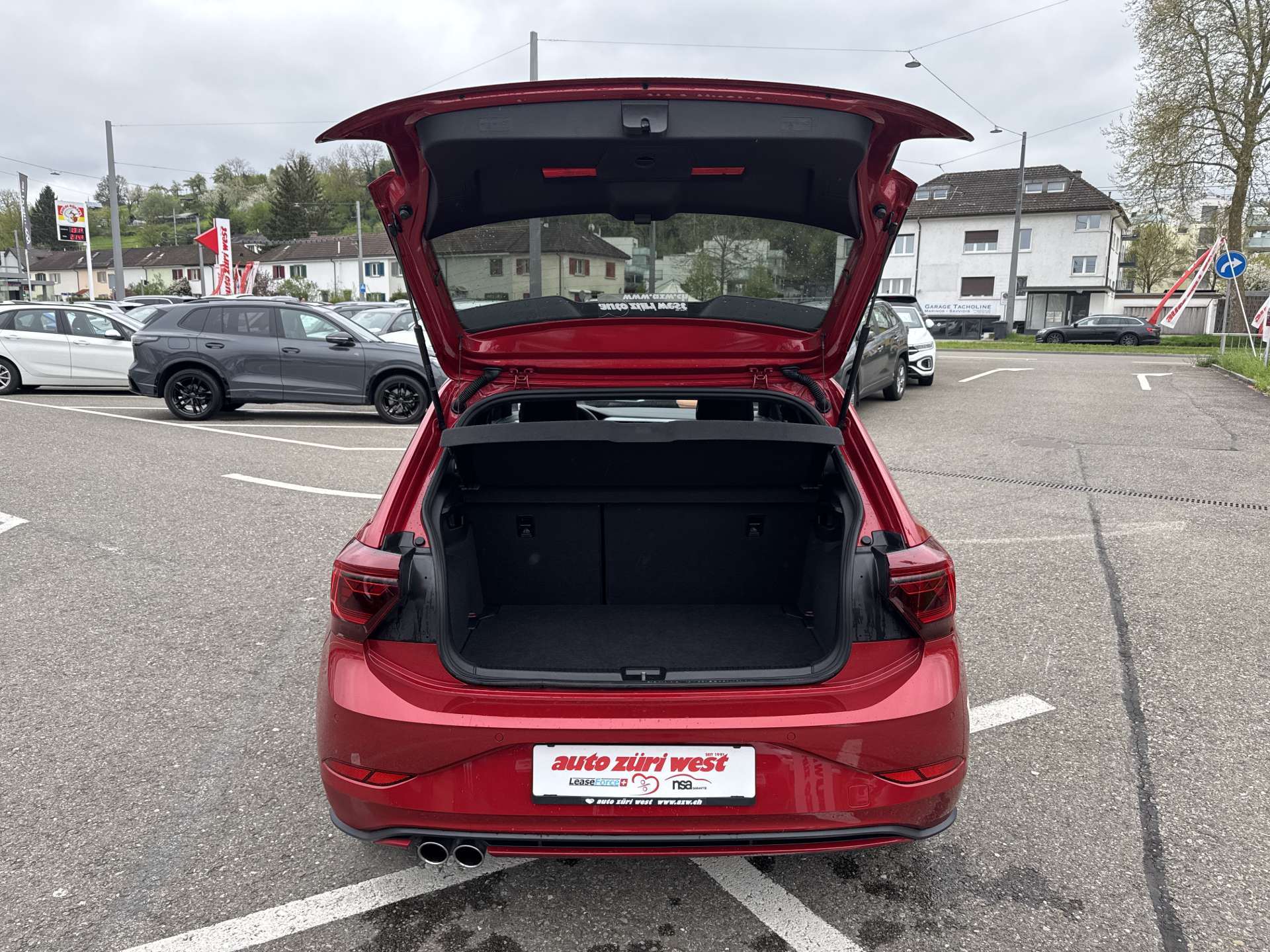 VW Polo 2.0 TSi GTi 207PS DSG-Automat-image-7