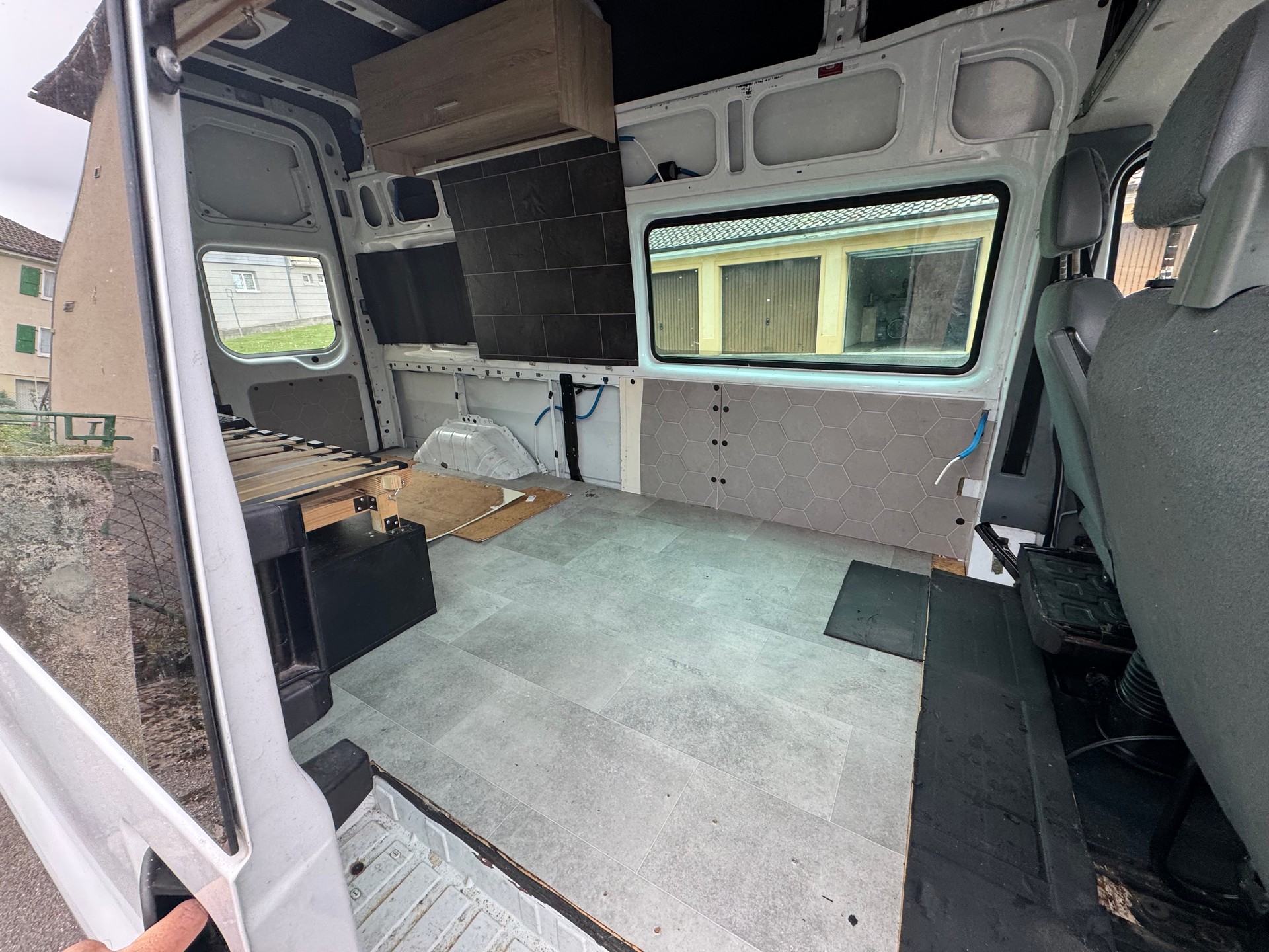 FORD Transit 2.3 B 350 M-image-11