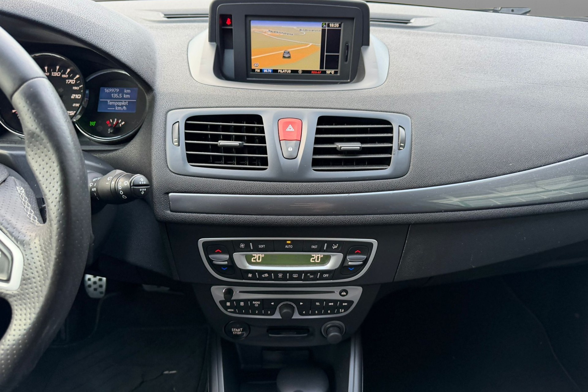 RENAULT Mégane Grandtour 2.0 16V GT-image-7