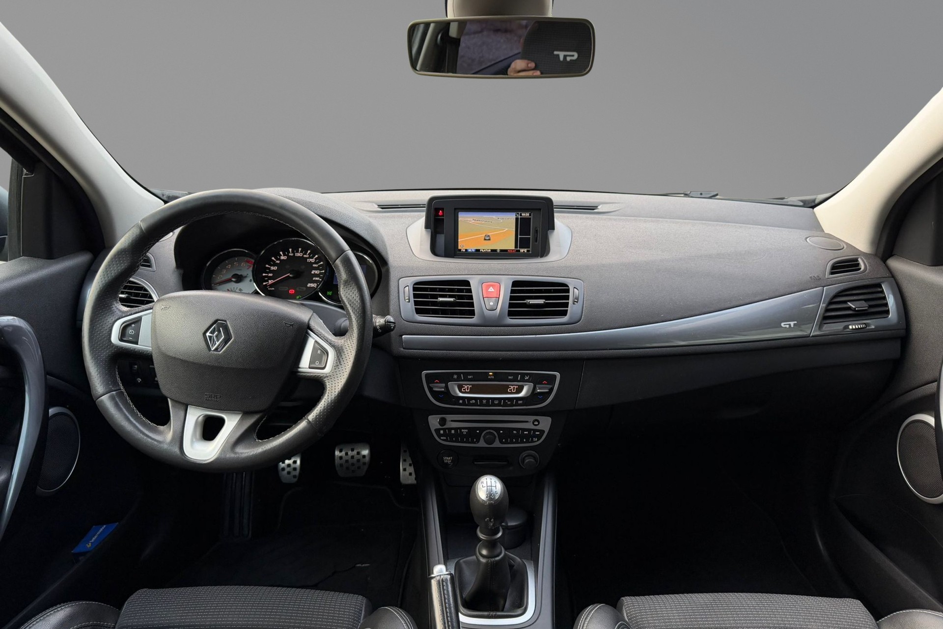 RENAULT Mégane Grandtour 2.0 16V GT-image-5