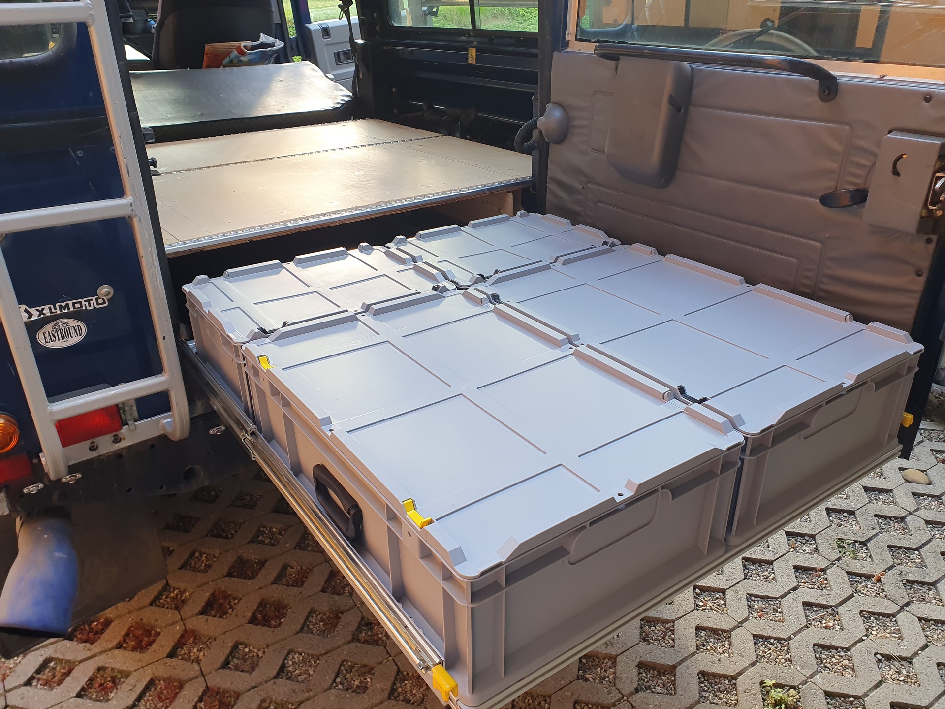 LAND ROVER Defender 110 SW 2.5 Td5-image-4