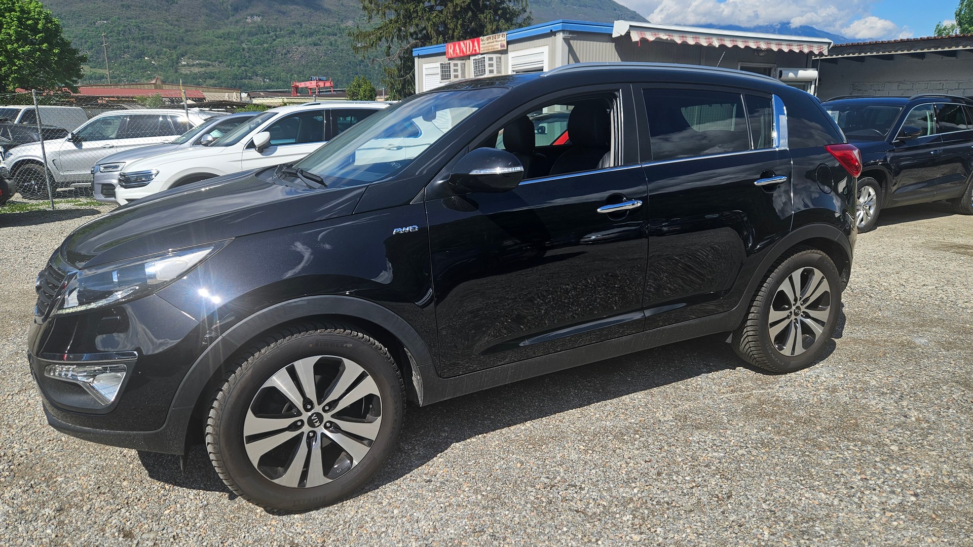 KIA Sportage 2.0 Style 4WD Automatic-image-1