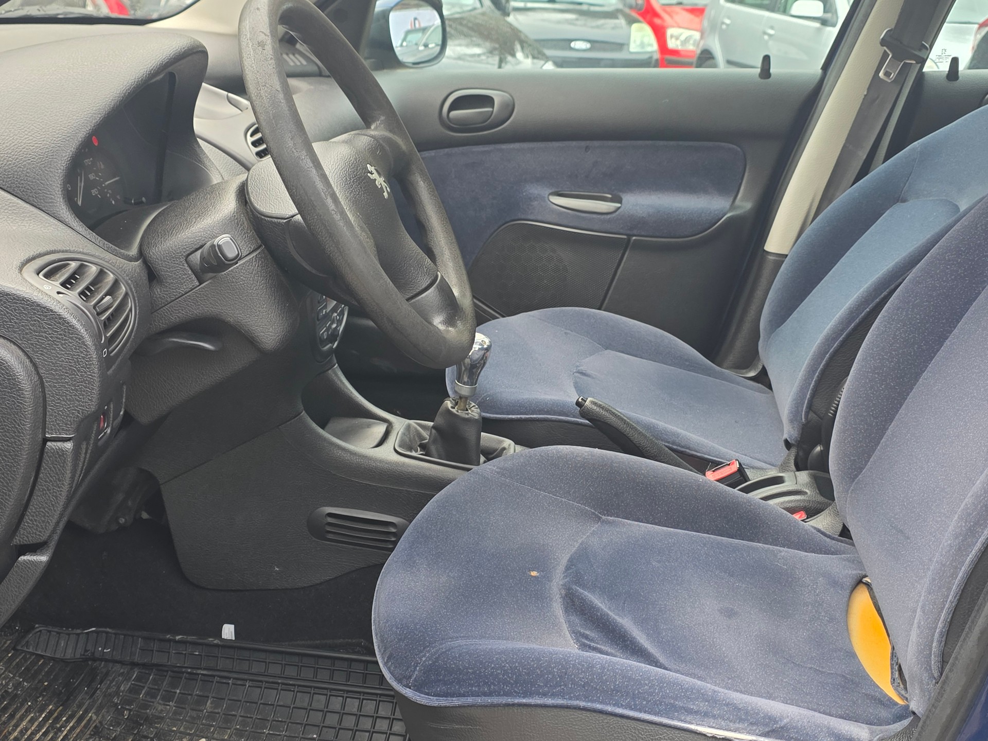 PEUGEOT 206 1.4 XT-image-9