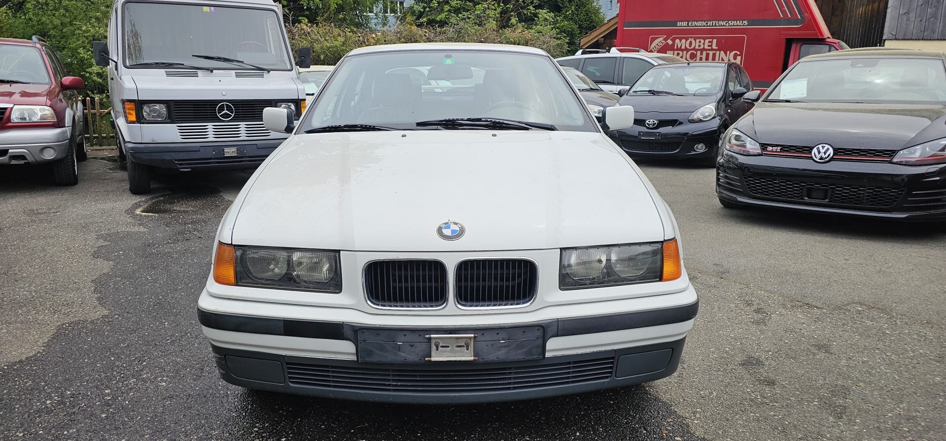 BMW 318ti Compact-image-0