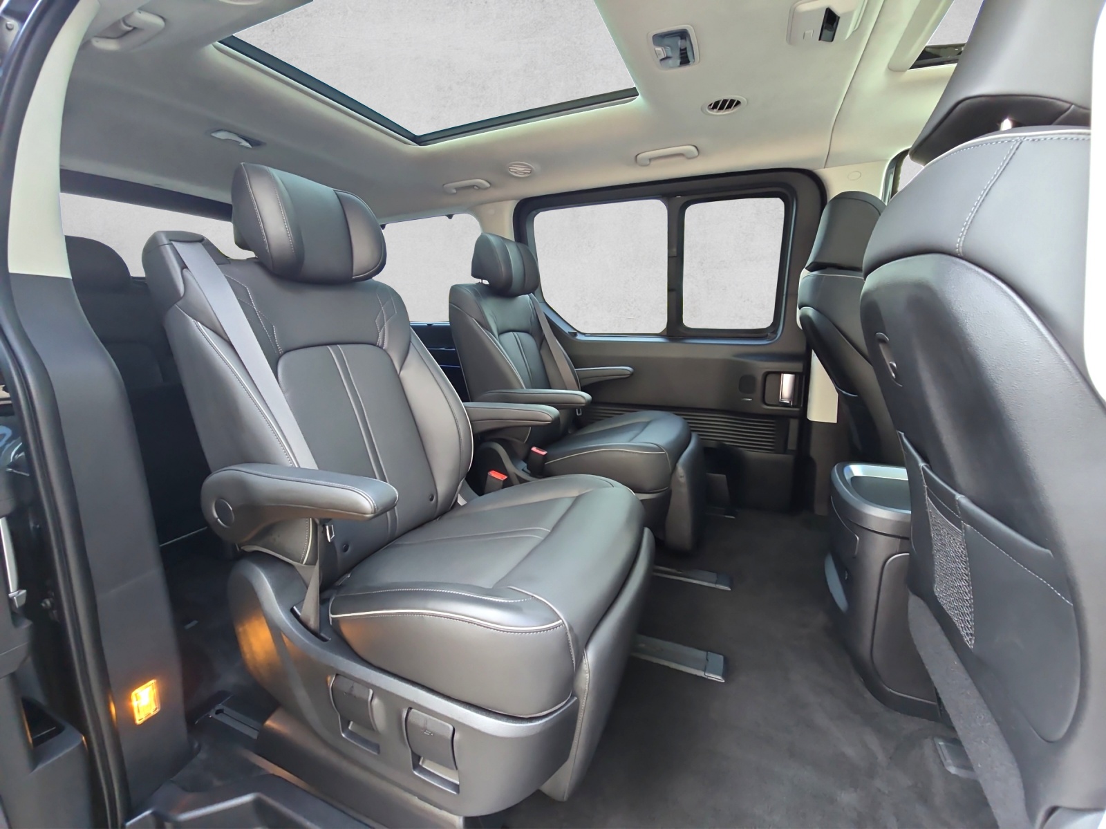 HYUNDAI Staria Premium 2.2 CRDi SINATURE Edition-image-10