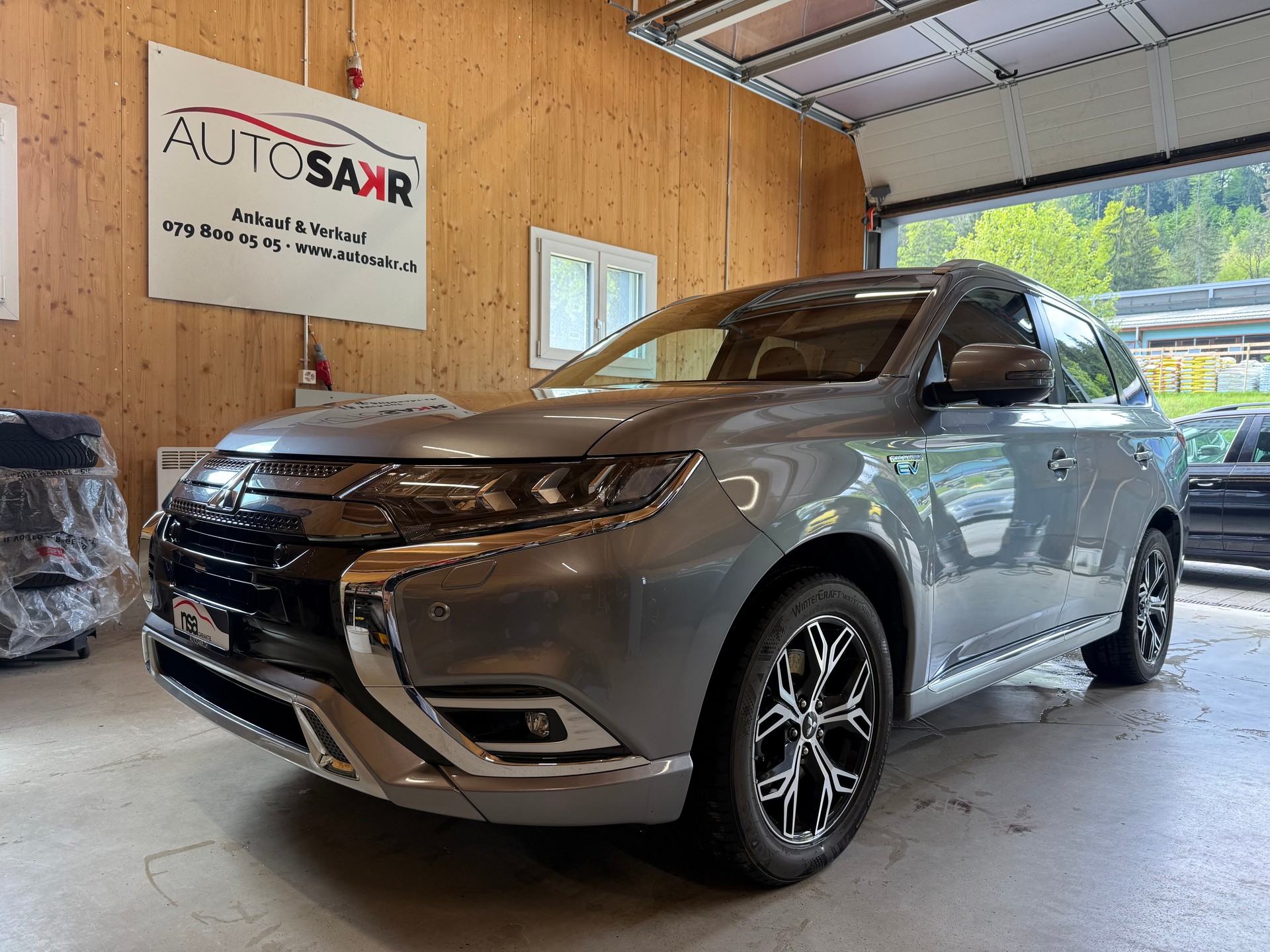 MITSUBISHI Outlander 2.4 PHEV Style 4WD Automatic