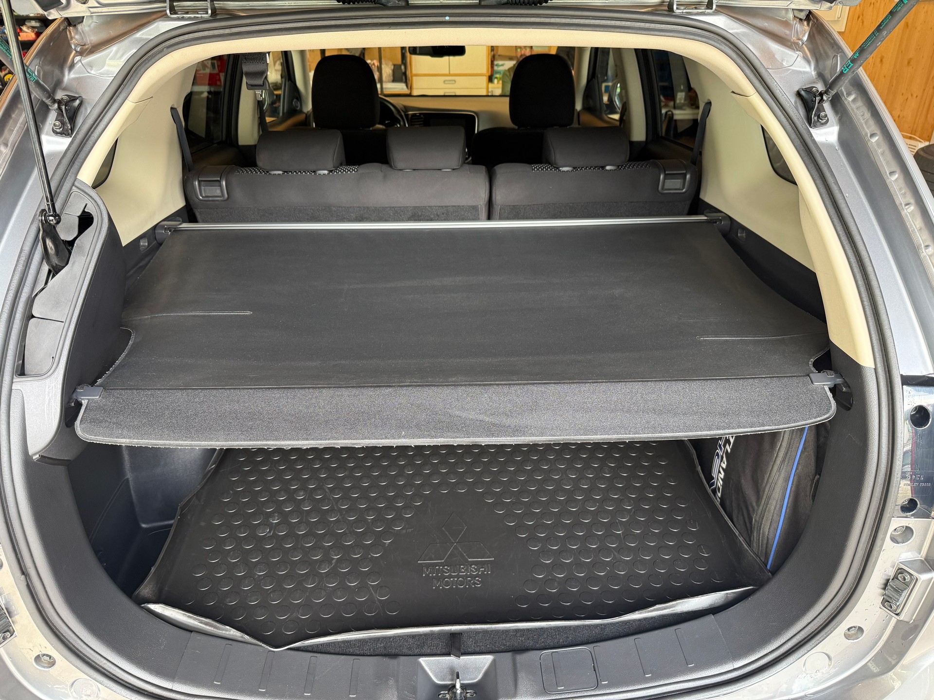 MITSUBISHI Outlander 2.4 PHEV Style 4WD Automatic-image-15