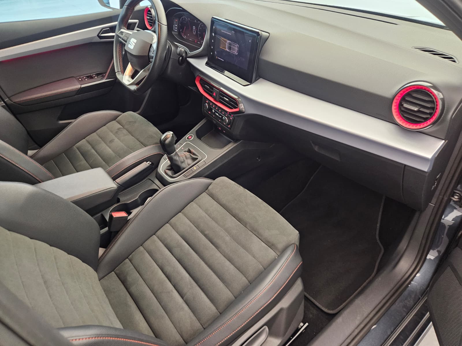 SEAT Ibiza 1.0 EcoTSI Hola FR DSG-image-11
