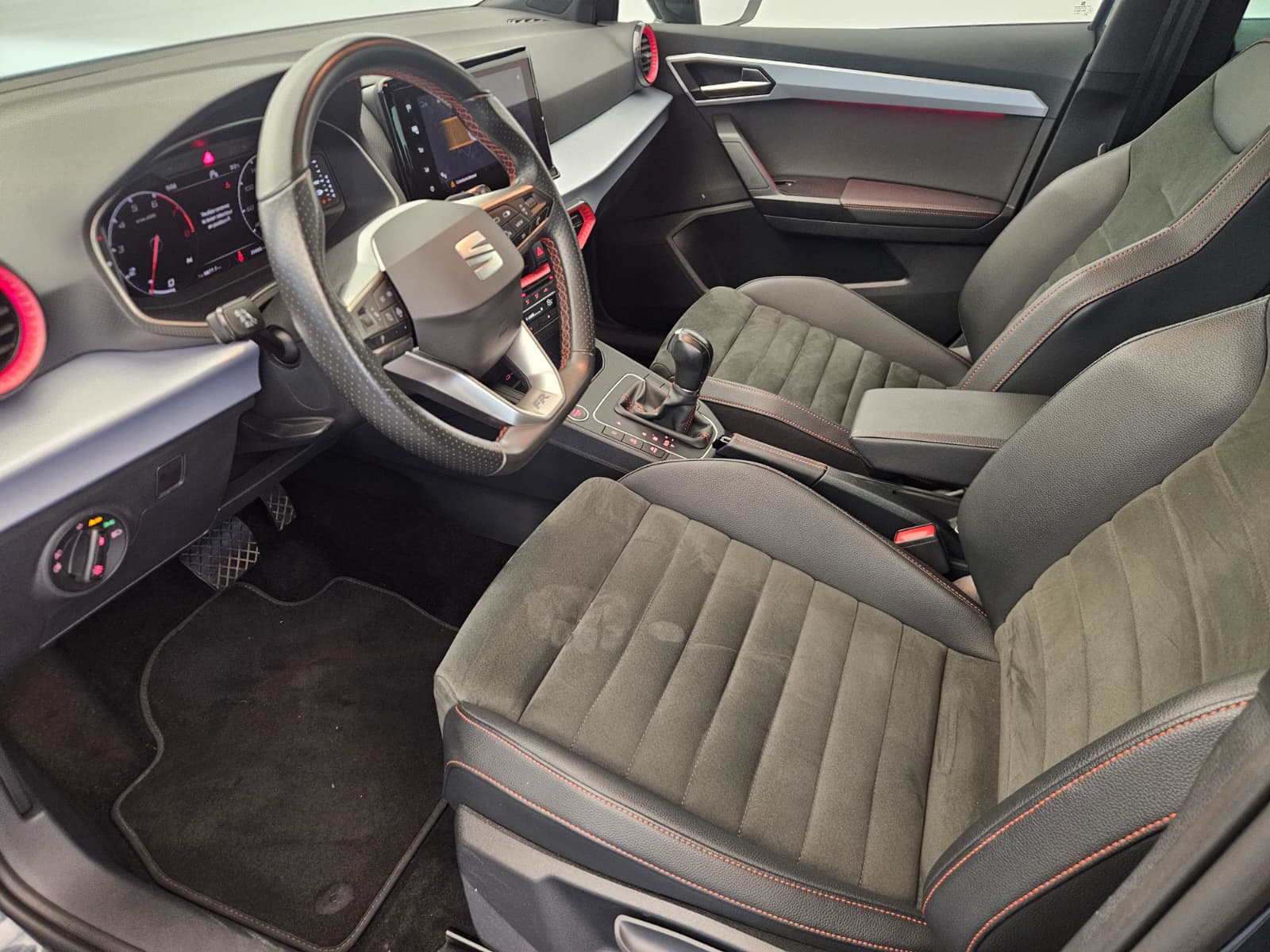 SEAT Ibiza 1.0 EcoTSI Hola FR DSG-image-10