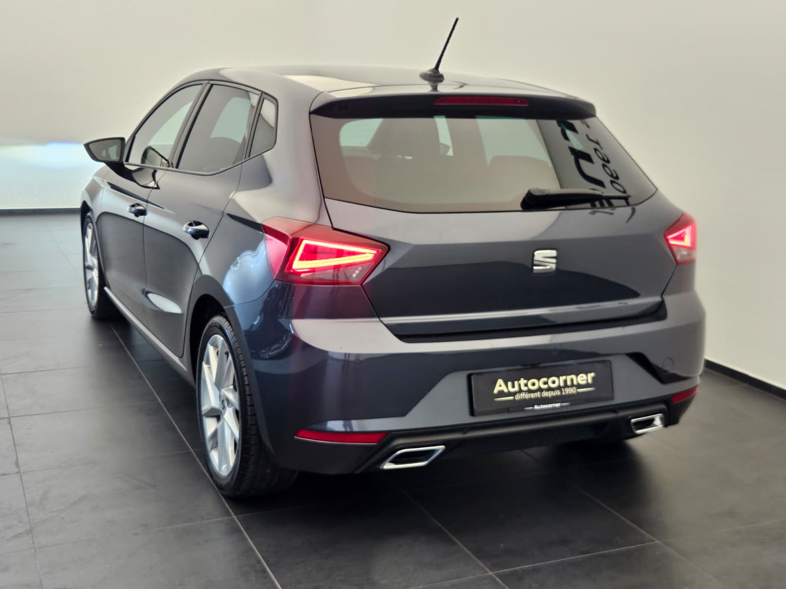 SEAT Ibiza 1.0 EcoTSI Hola FR DSG-image-8