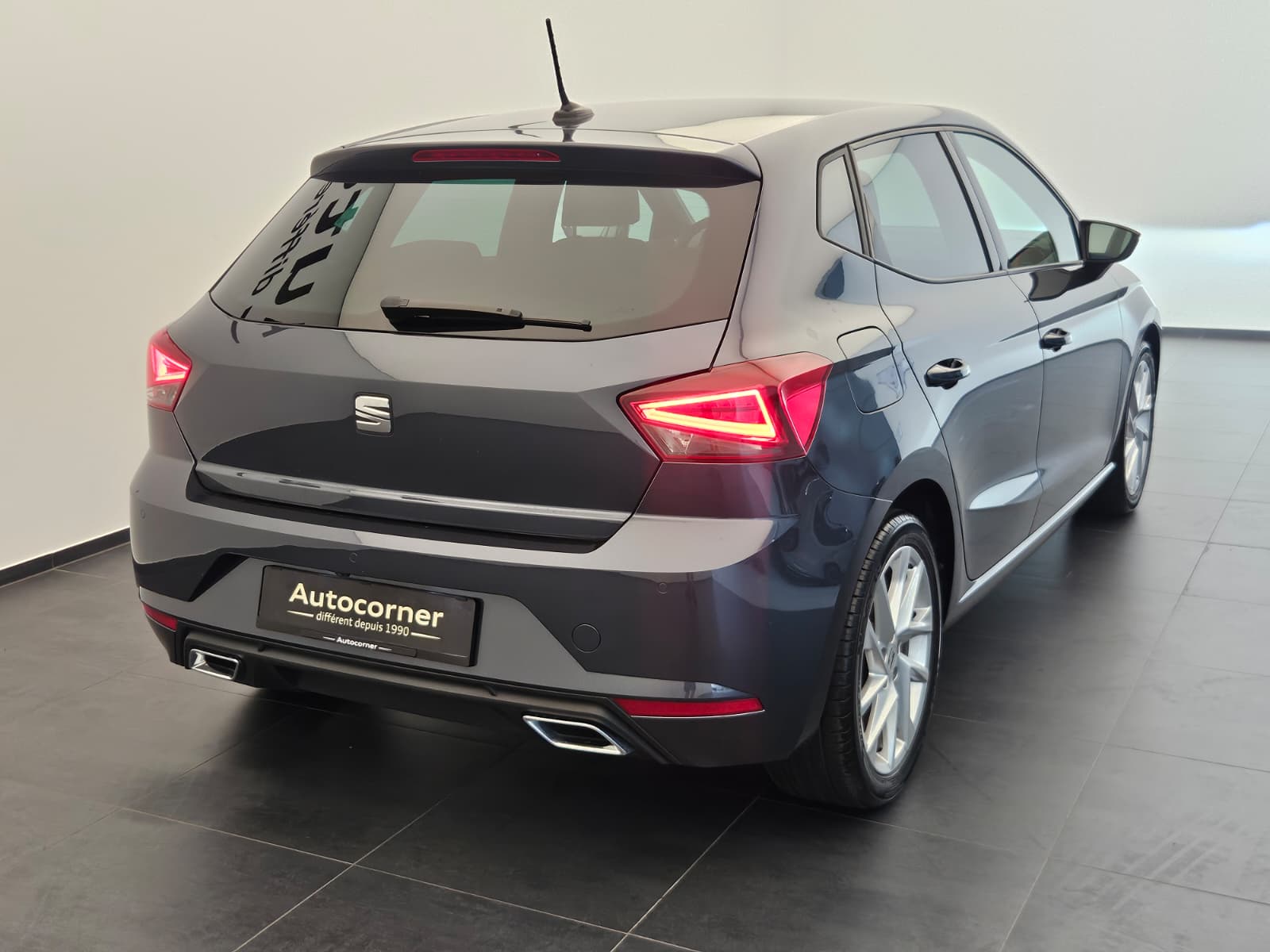 SEAT Ibiza 1.0 EcoTSI Hola FR DSG-image-6