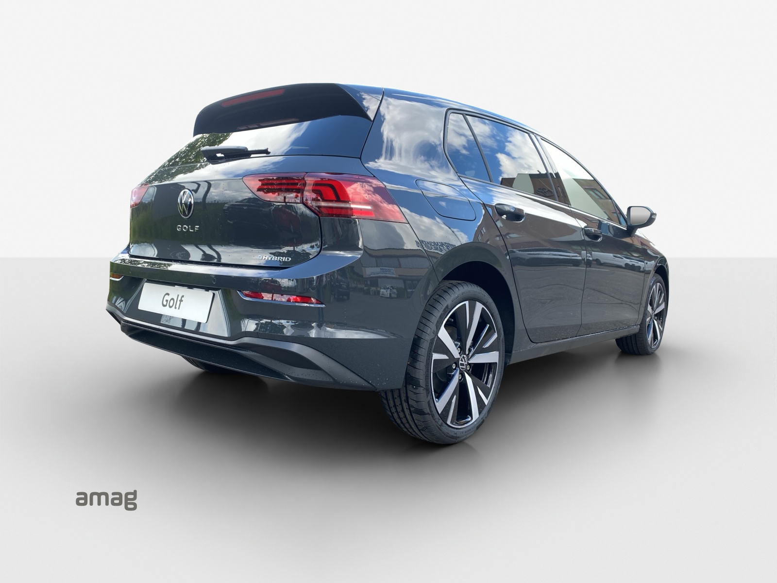 VW Golf 1.5 TSI PHEV Life-image-4