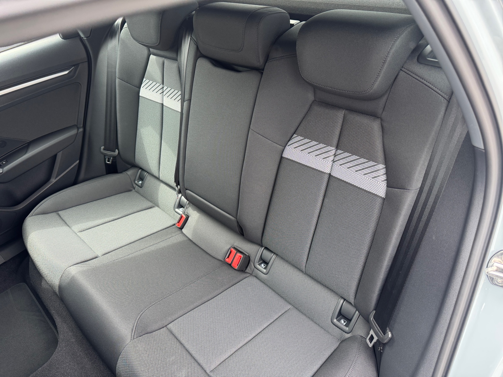 AUDI A3 Sportback TFSI 110 kW Attraction S tronic-image-12