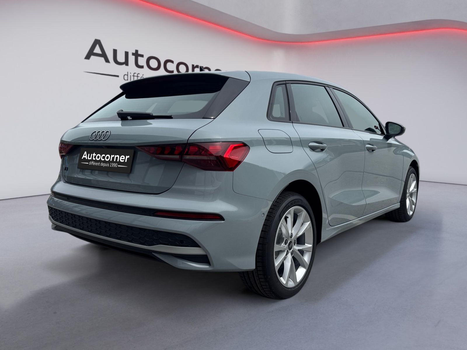 AUDI A3 Sportback TFSI 110 kW Attraction S tronic-image-4
