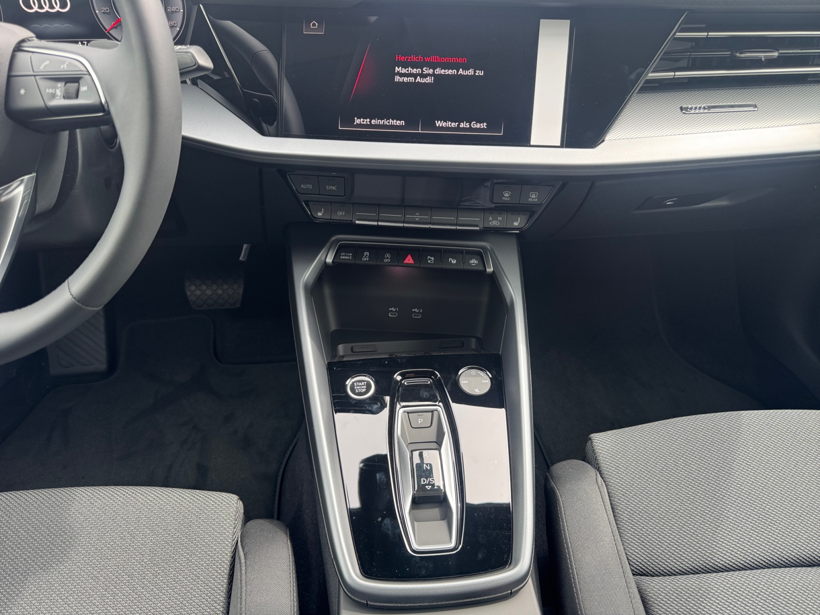 AUDI A3 Sportback TFSI 110 kW Attraction S tronic-image-10
