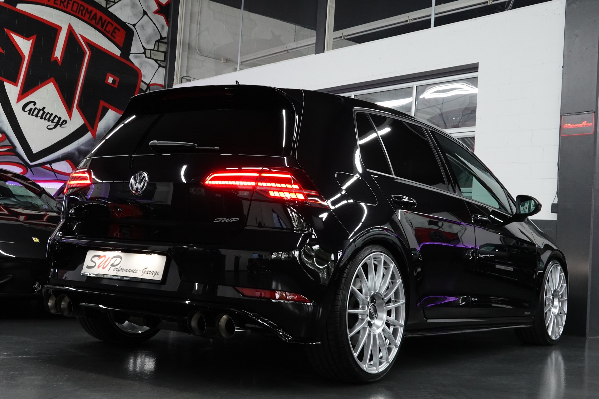 VW GOLF 2.0 TSI R 4-MOTION DSG CH-FZ // REMUS // 20"O.Z // 310PS // BLACK ON TOP R-image-19
