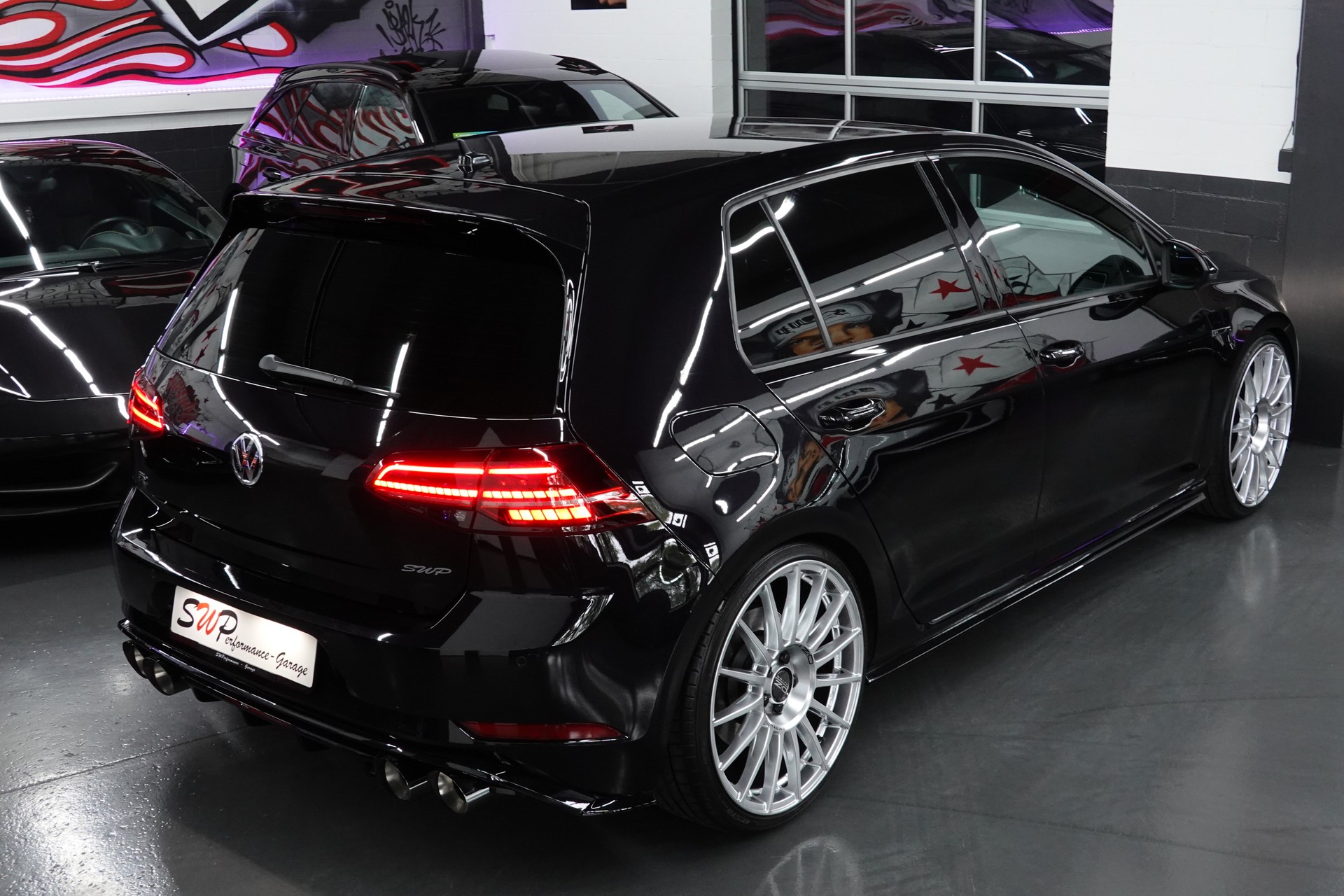 VW GOLF 2.0 TSI R 4-MOTION DSG CH-FZ // REMUS // 20"O.Z // 310PS // BLACK ON TOP R-image-23