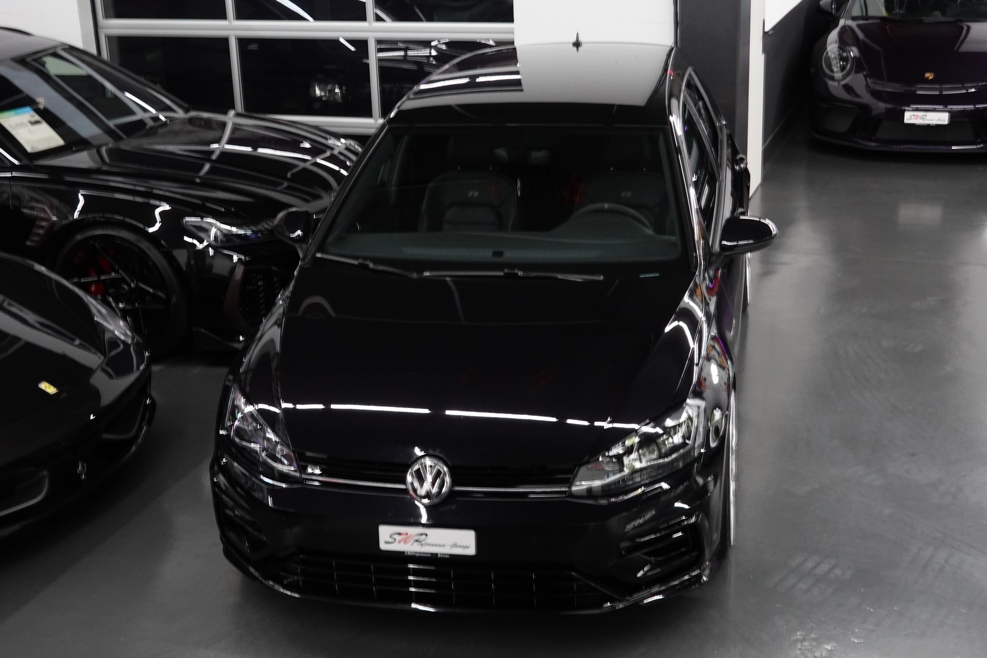 VW GOLF 2.0 TSI R 4-MOTION DSG CH-FZ // REMUS // 20"O.Z // 310PS // BLACK ON TOP R-showroom-element-3
