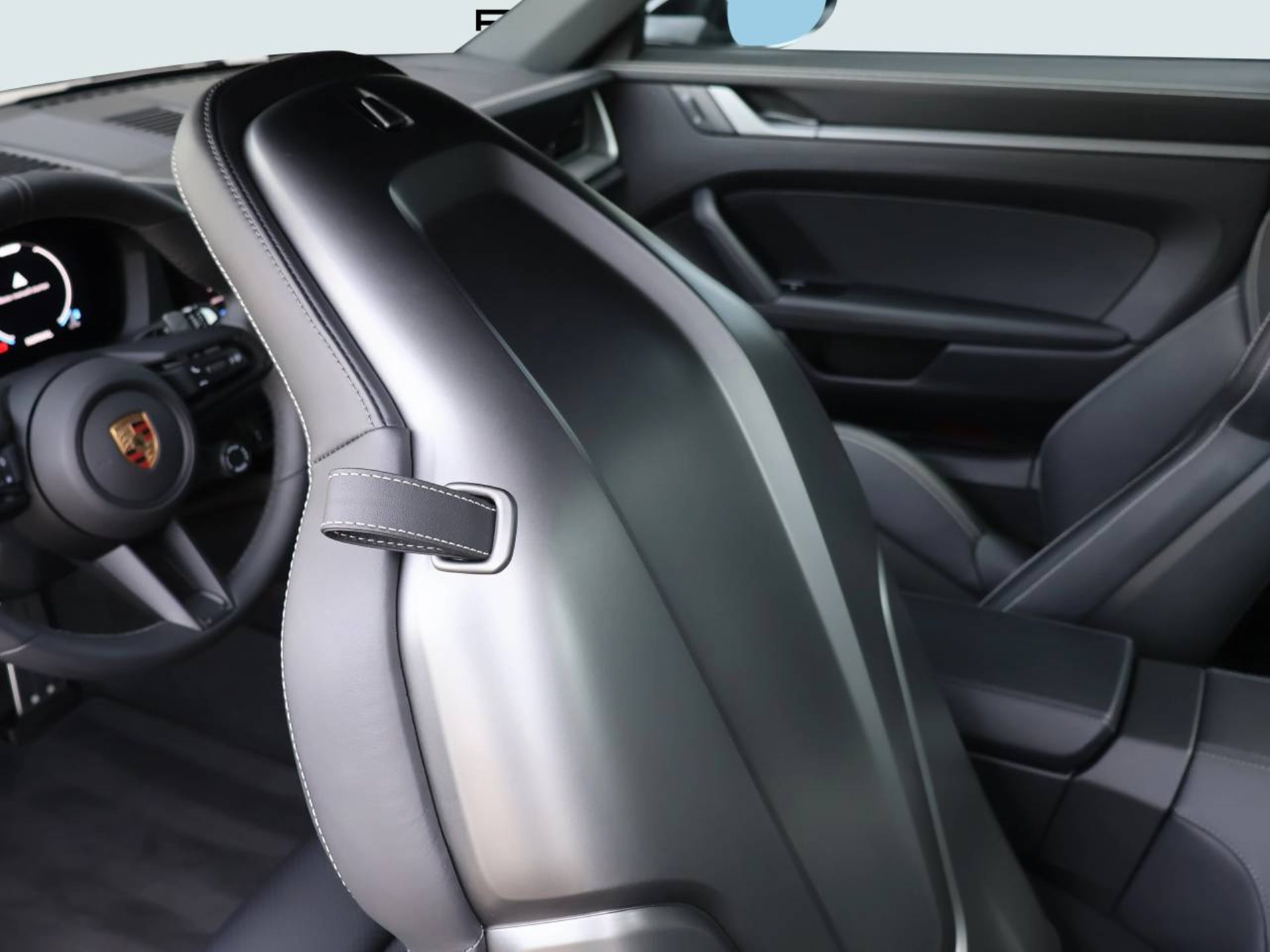 PORSCHE 911 Carrera-image-25