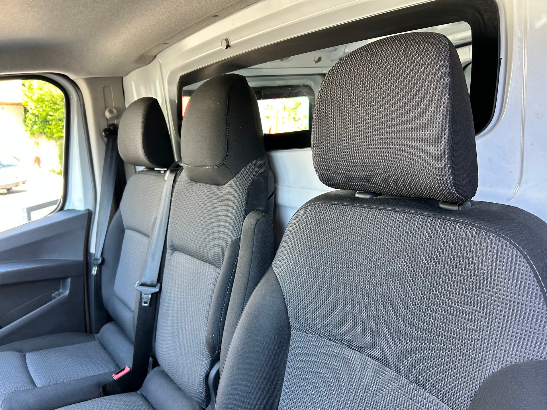 RENAULT Trafic 2.0 Blue dCi 150 Advance L1H1 EN-image-5