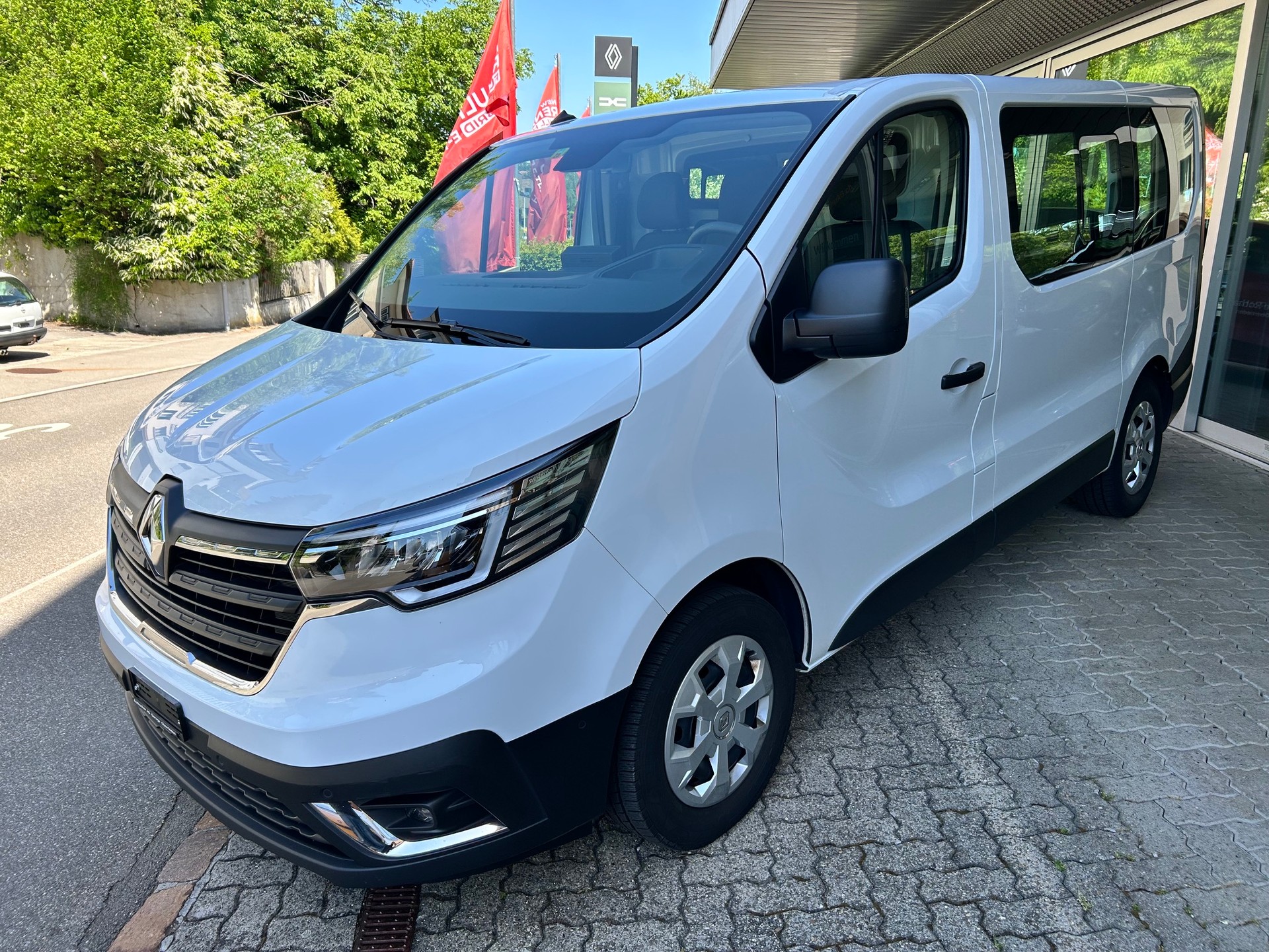 RENAULT Trafic 2.0 Blue dCi 150 Advance L1H1 EN-image-0