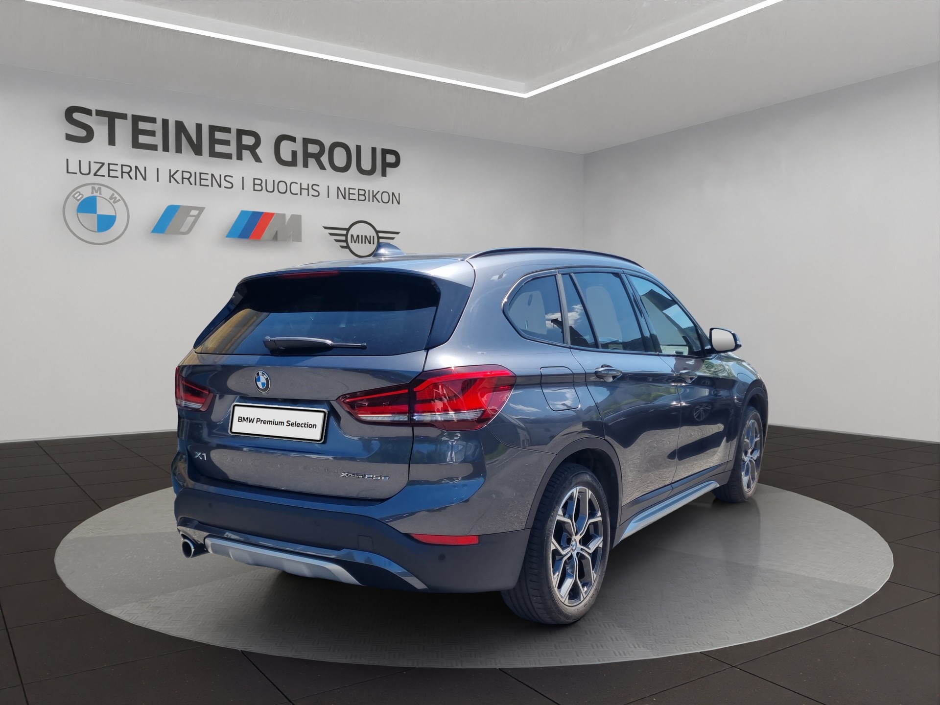 BMW X1 xDrive 25e xLine Steptronic-image-4