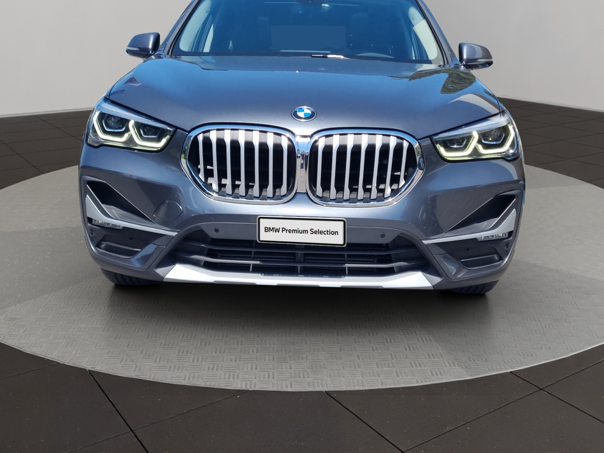 BMW X1 xDrive 25e xLine Steptronic-showroom-element-1