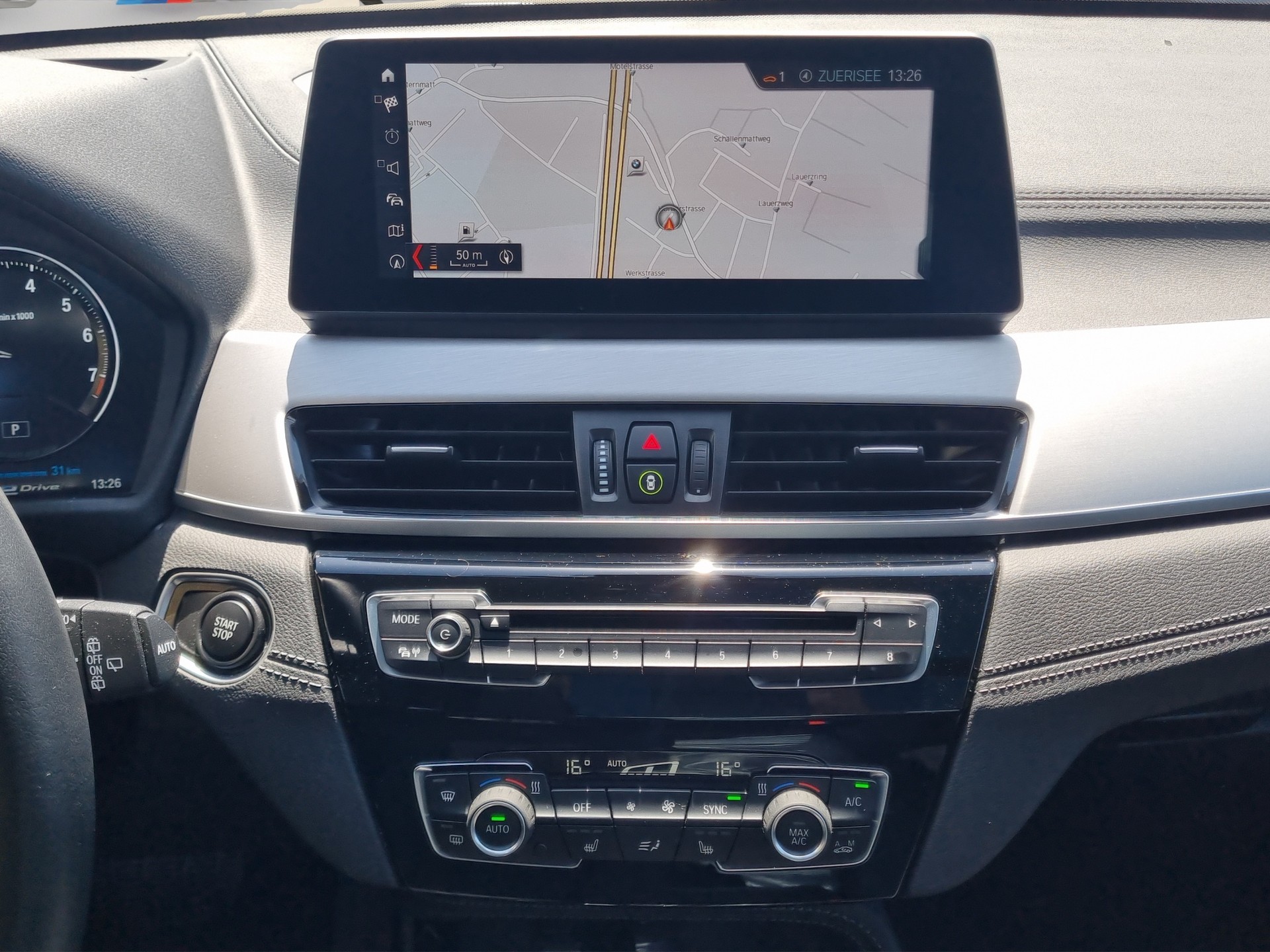 BMW X1 xDrive 25e xLine Steptronic-image-17