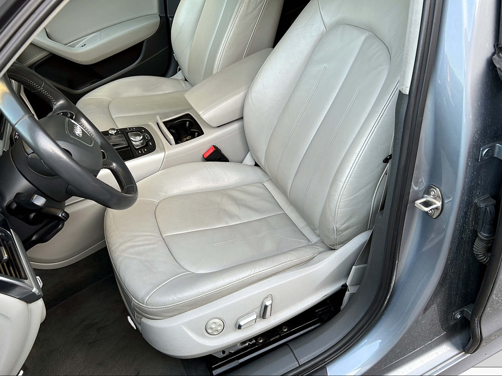 AUDI A6 Avant 3.0 TDI V6 quattro S-tronic-image-9