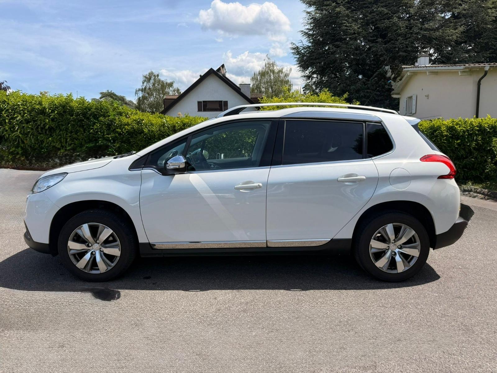 PEUGEOT 2008 1.6 VTI Active-image-2