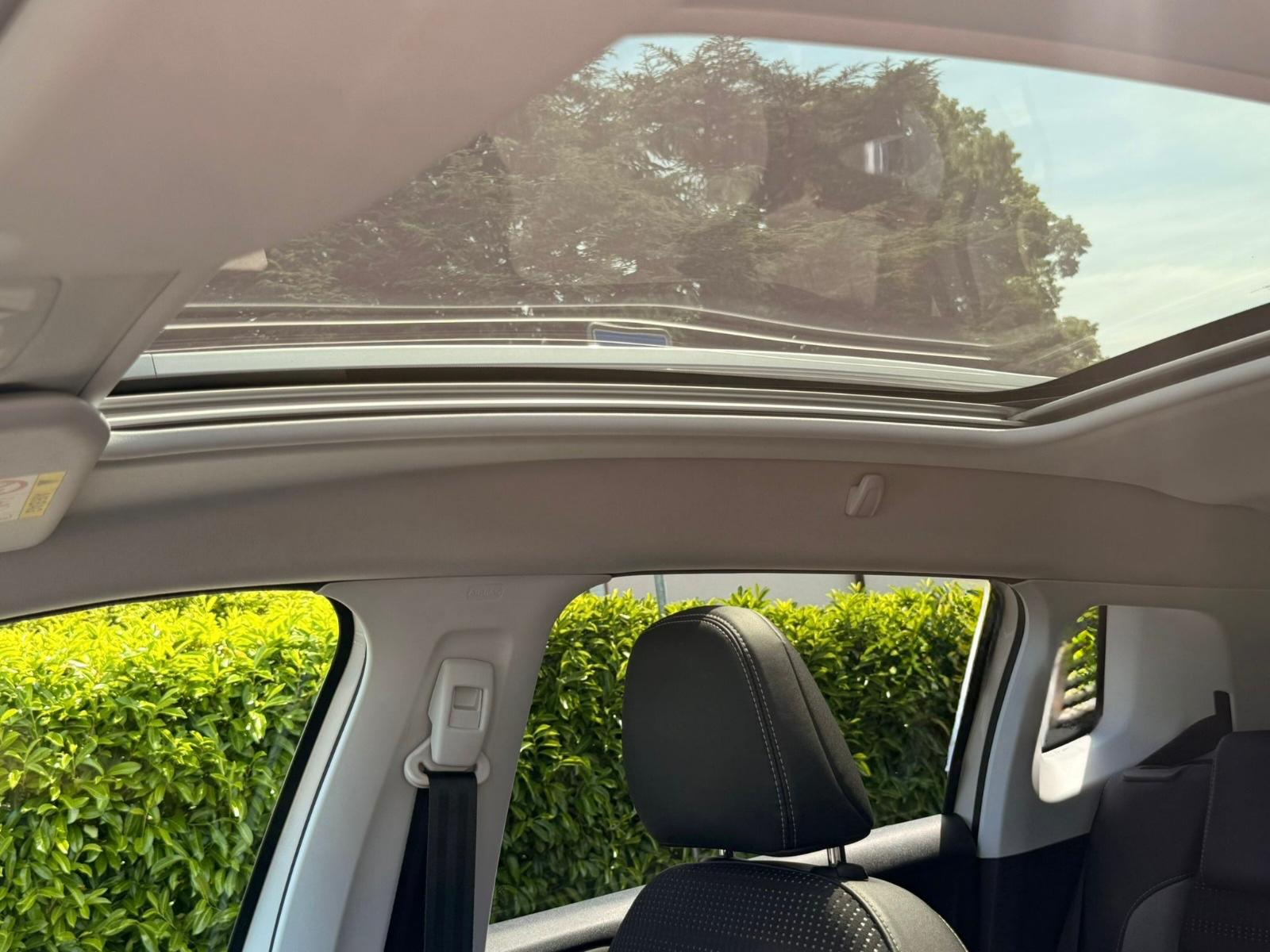 PEUGEOT 2008 1.6 VTI Active-image-24