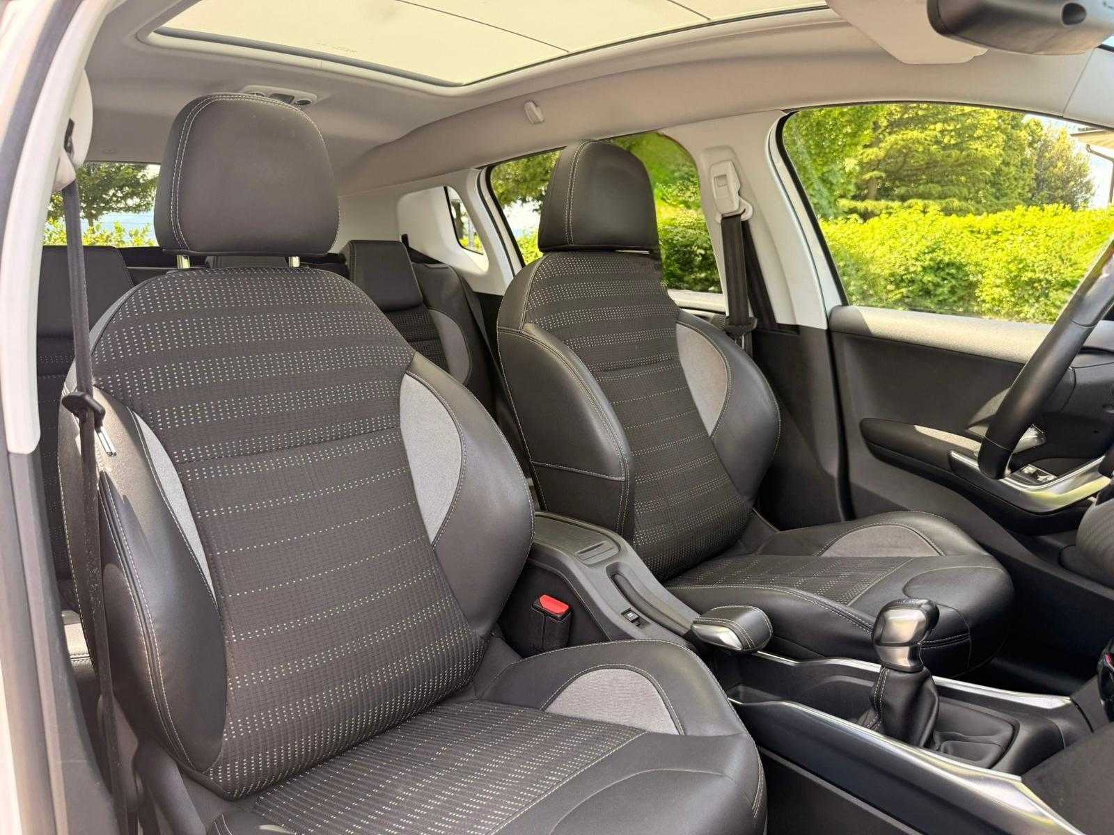 PEUGEOT 2008 1.6 VTI Active-image-19