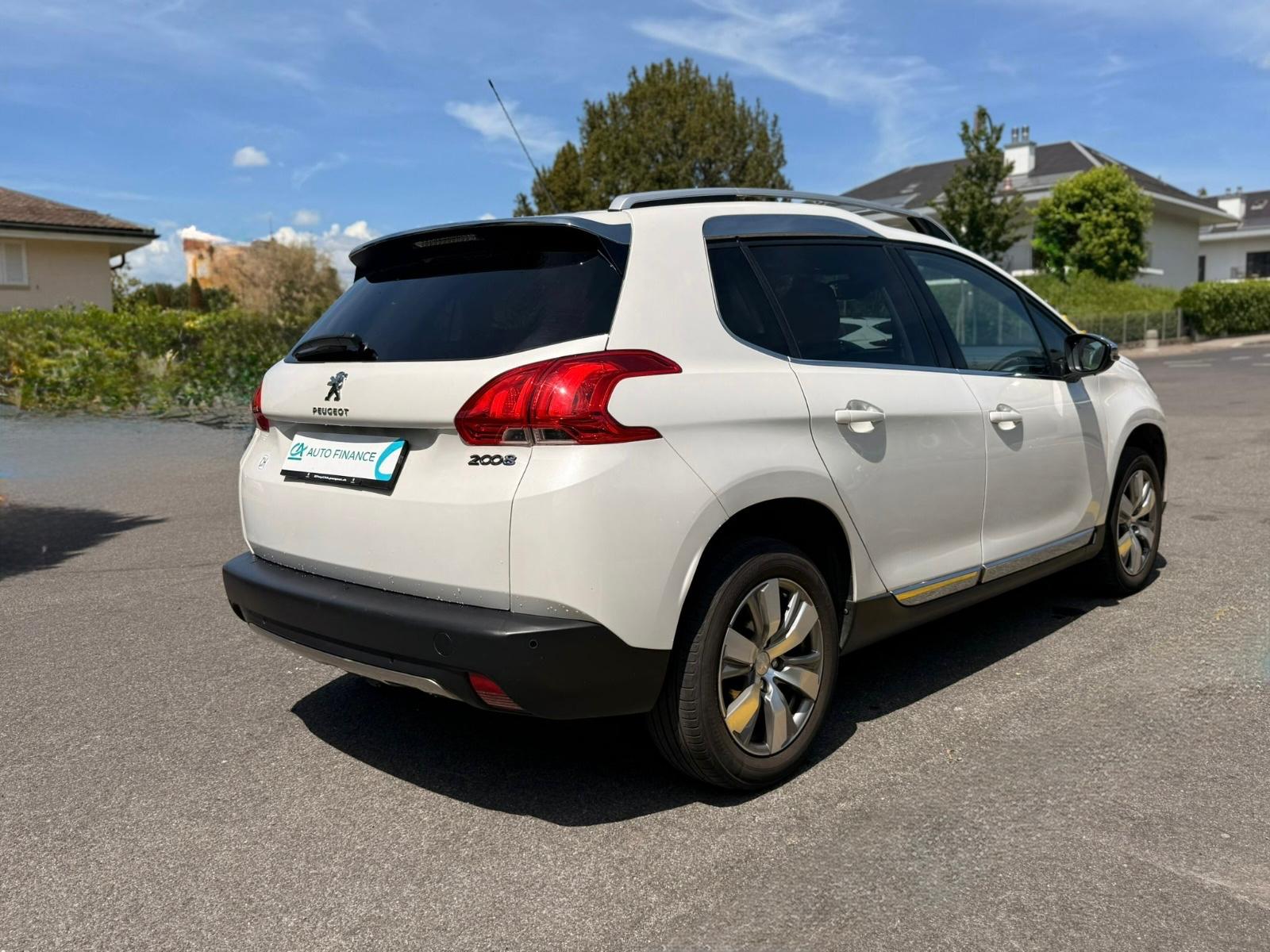 PEUGEOT 2008 1.6 VTI Active-image-5