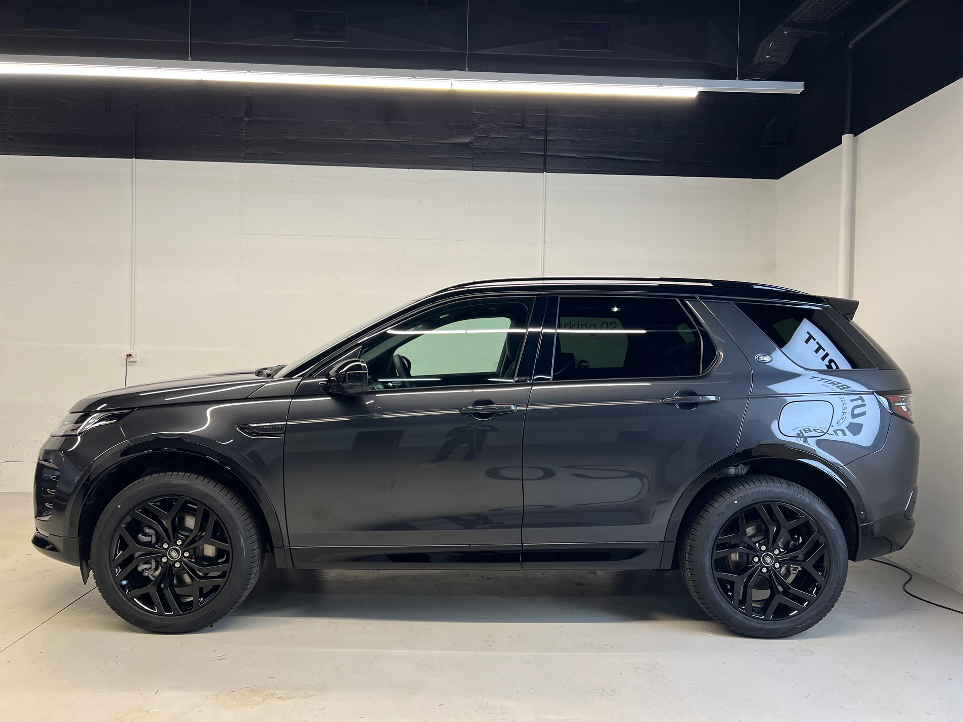LAND ROVER Discovery Sport 1.5 T 270e Landmark-image-7